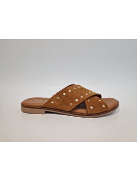 Sandales, Carla Tortosa, femme, cuir brossé, modèle serraje setter, camel, cloutées, sans bride (Miclaure)