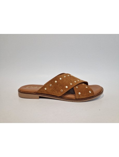 Sandales, Carla Tortosa, femme, cuir brossé, modèle serraje setter, camel, cloutées, sans bride (Miclaure)